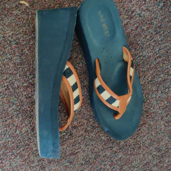 Sandals - Picture 2 of 3